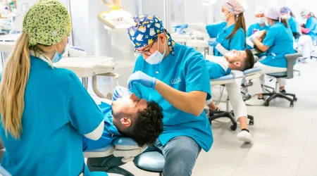 Cursus dentaire à Adema