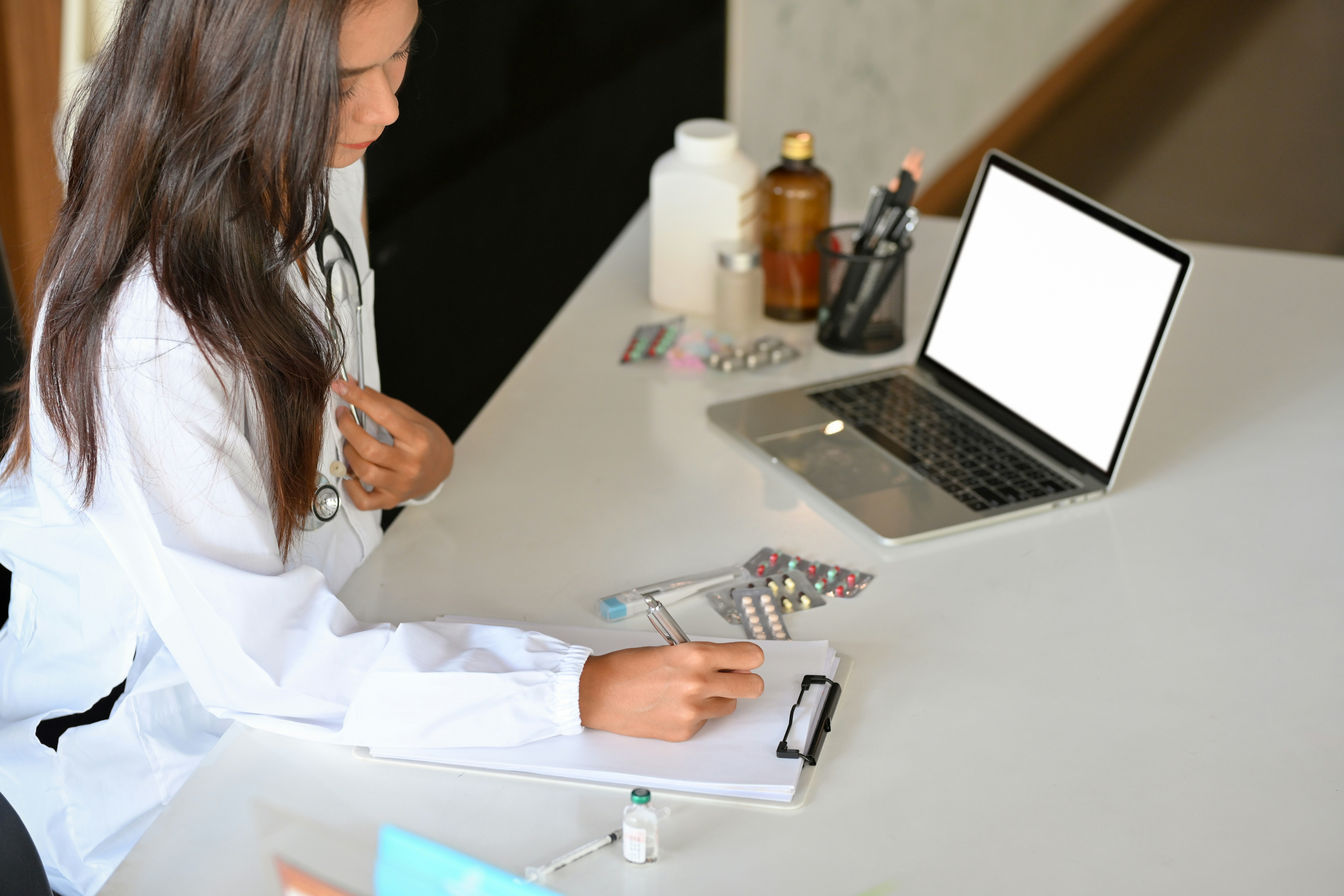 Rejoindre un cursus en Pharmacie à l'étranger avec Take Me to MedSchool