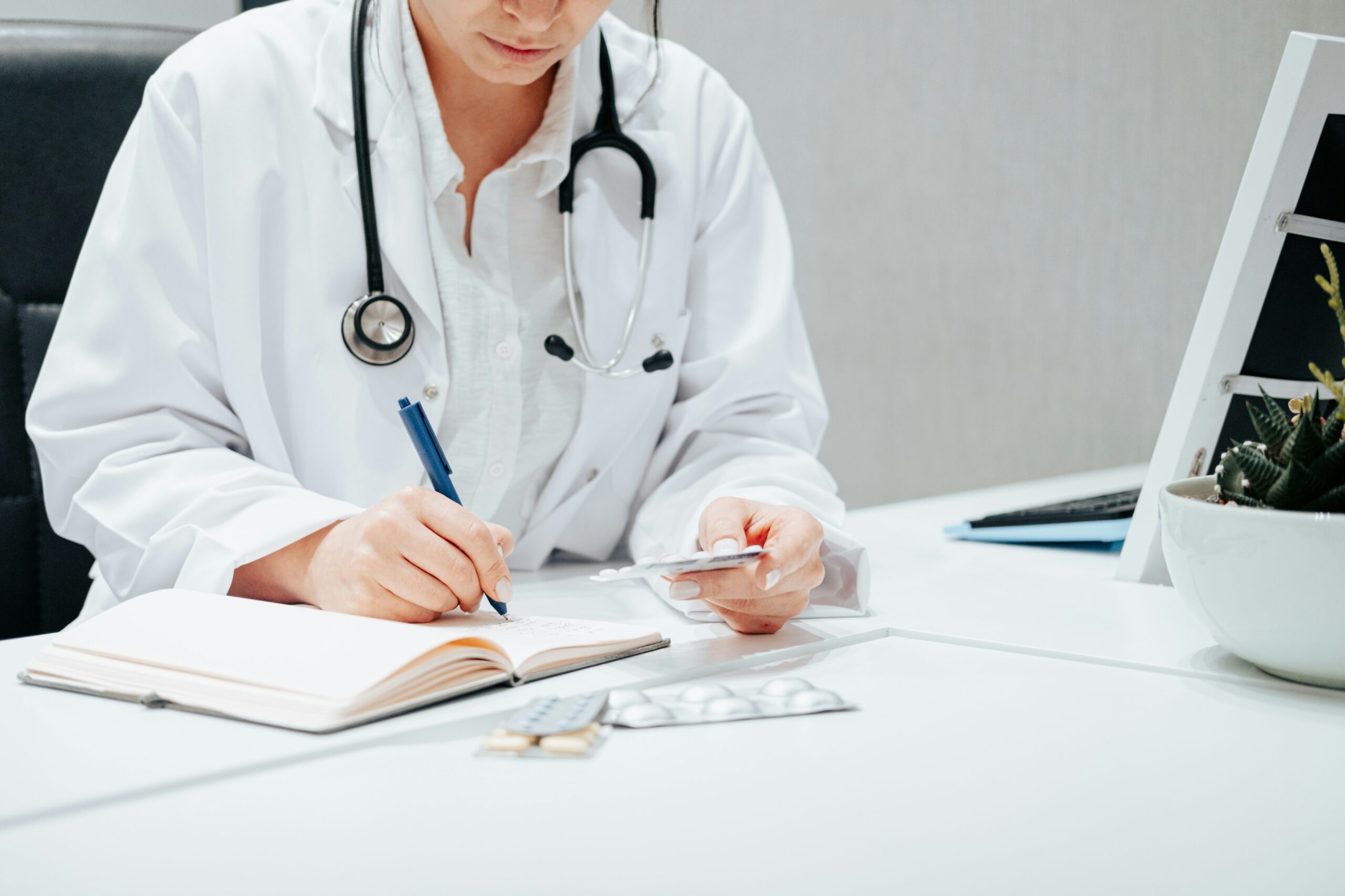 Pourquoi l'Espagne et l'europe de l'est sont de supers destinations pour étudier la santé en anglais